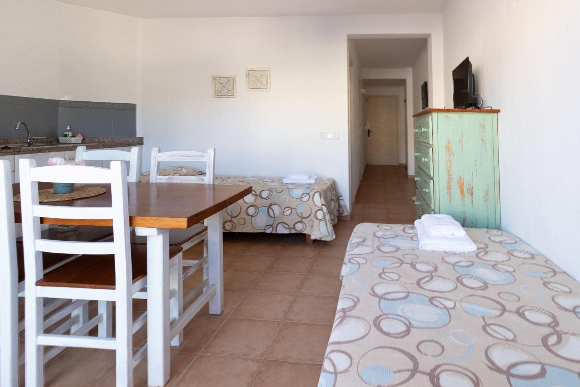 Apartamentos Timon - Emar Hotels Es Pujols Exterior foto